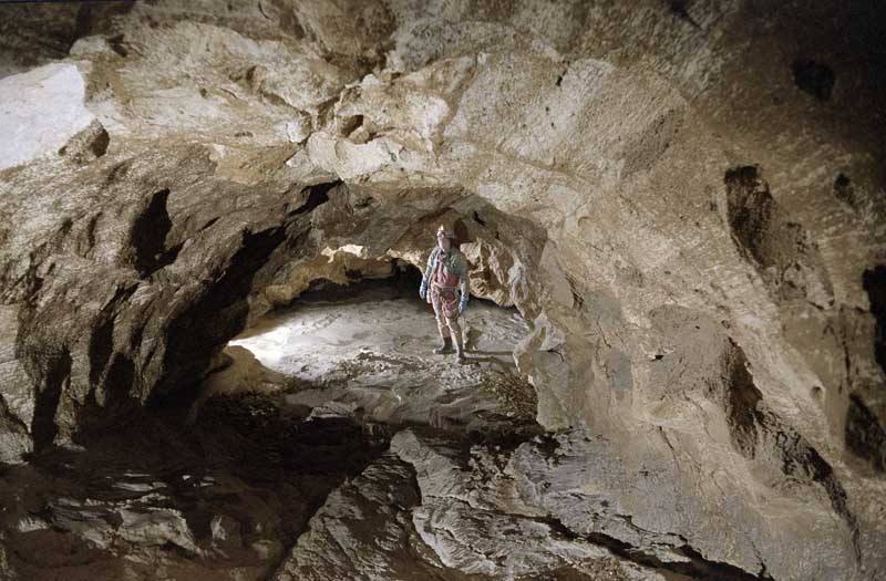 Passage at the sump, Gardener's World, Migovec Plateau (D Wilson)